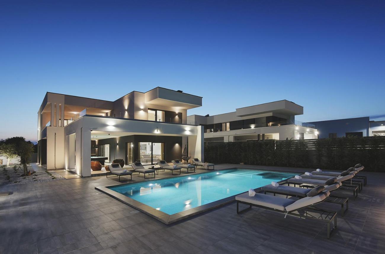 Villa Ula In Pula With Heated Pool And Sauna Esterno foto